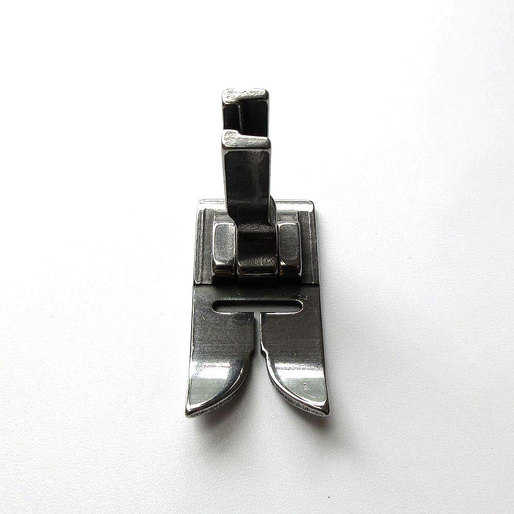 Amazon.com: 12mm Zig-Zag Foot for Singer 20U, Brother Consew